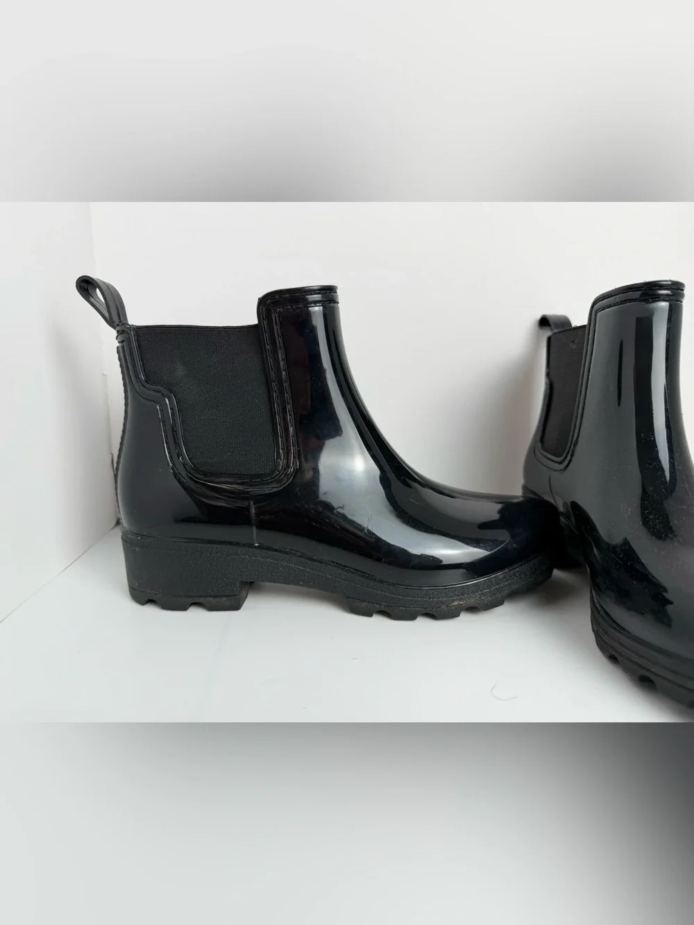 Black Glossy Chelsea Rain Boots Lug Sole Waterproof Ankle Boots EU 40 US 9